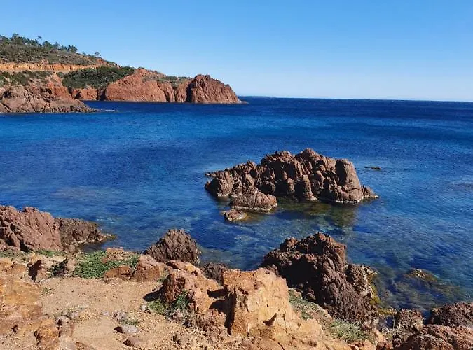 Apartment Un Balcon Sur La Saint-Raphael (Var)