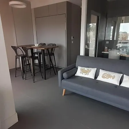 Un Balcon Sur La Lägenhet *